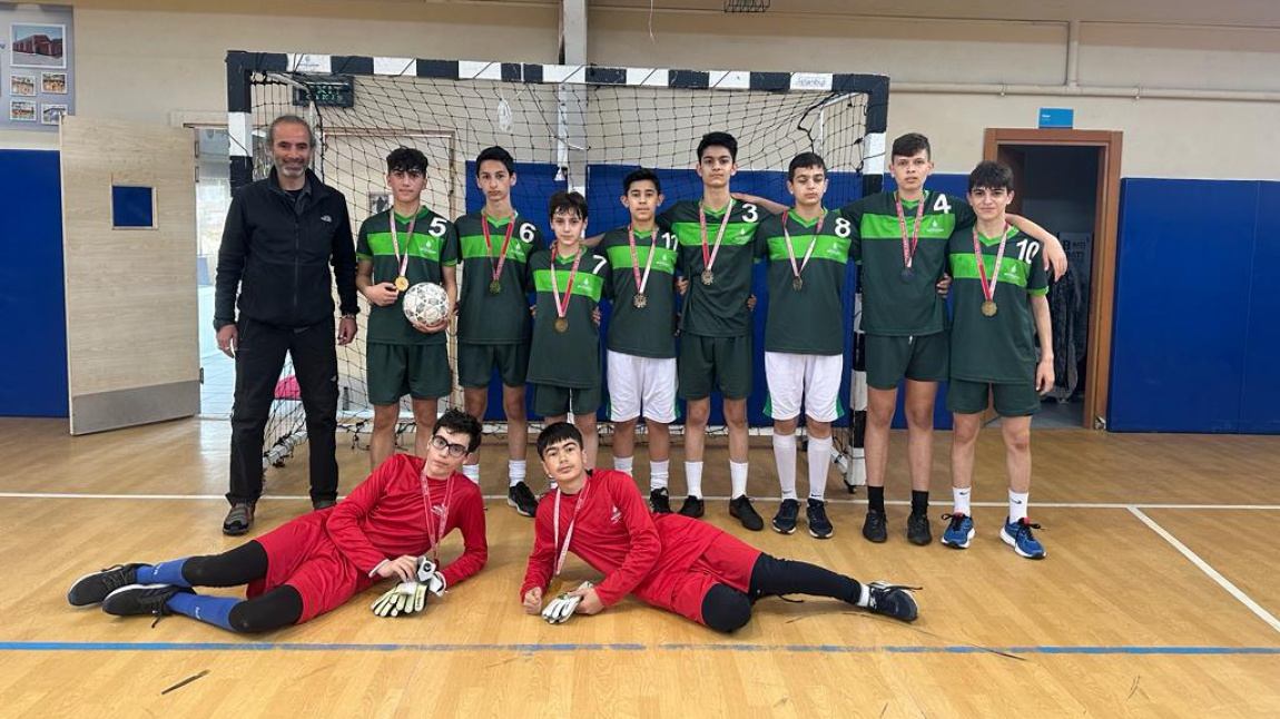 Okul Sporları Yıldızları Erkek Futsal Turnuvası'nda Üsküdar İlçe Şampiyonu Olduk